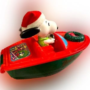 VTG Whitman’s Snoopy Speedboat Christmas (no chocolate) Peanuts Charlie Brown